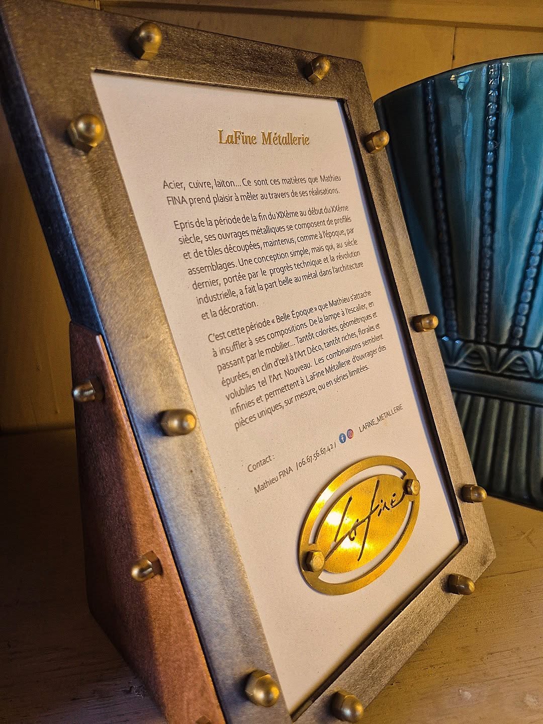 Photo by LaFine Métallerie on March 02, 2026. May be an image of grandfather clock, record player, thermostat and text.